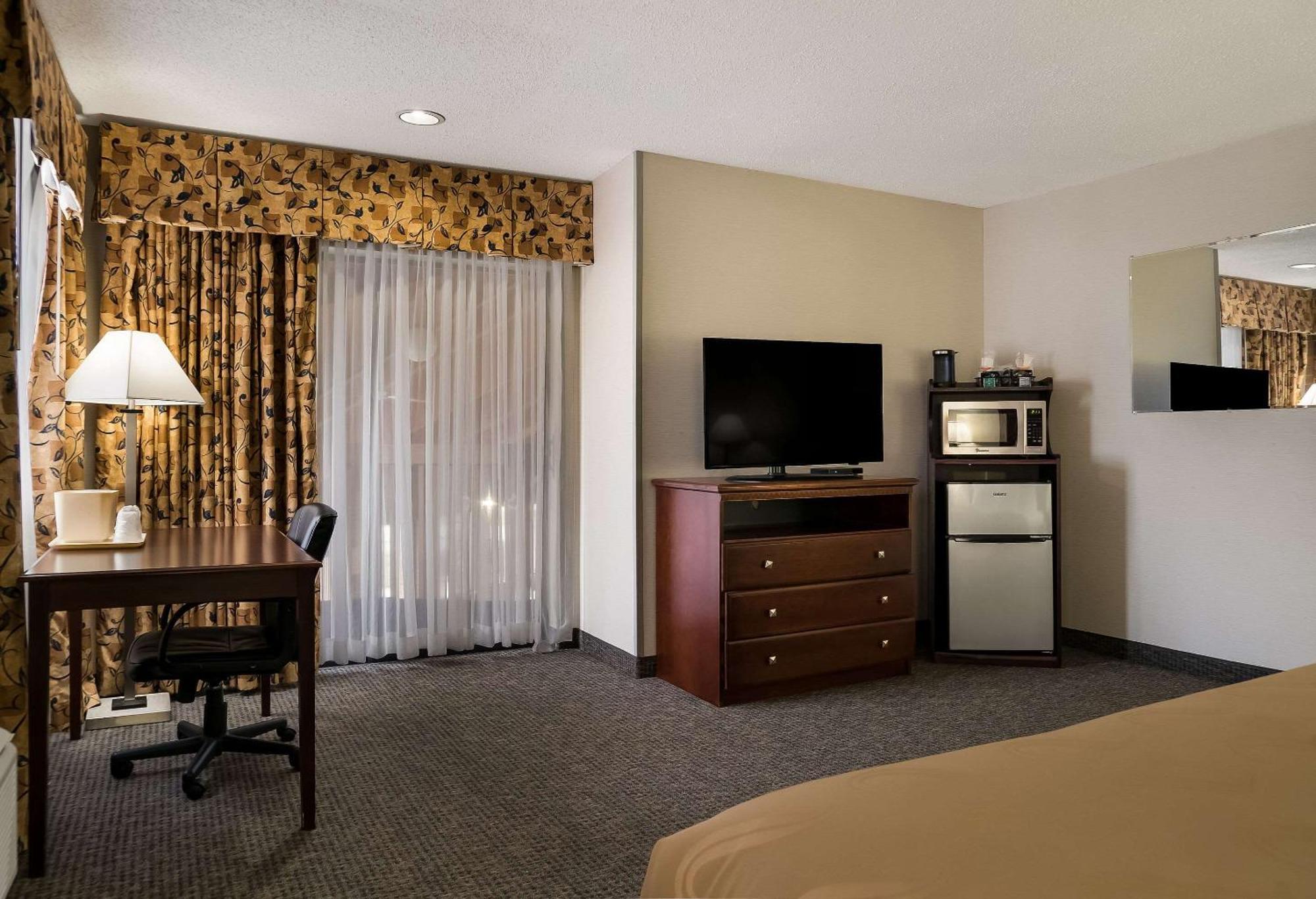 Quality Inn Grand Blanc - Flint South Exterior foto